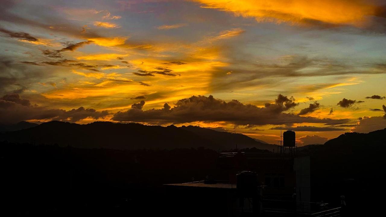 Himalayan Sunrise Hotel Dhulikhel Eksteriør billede